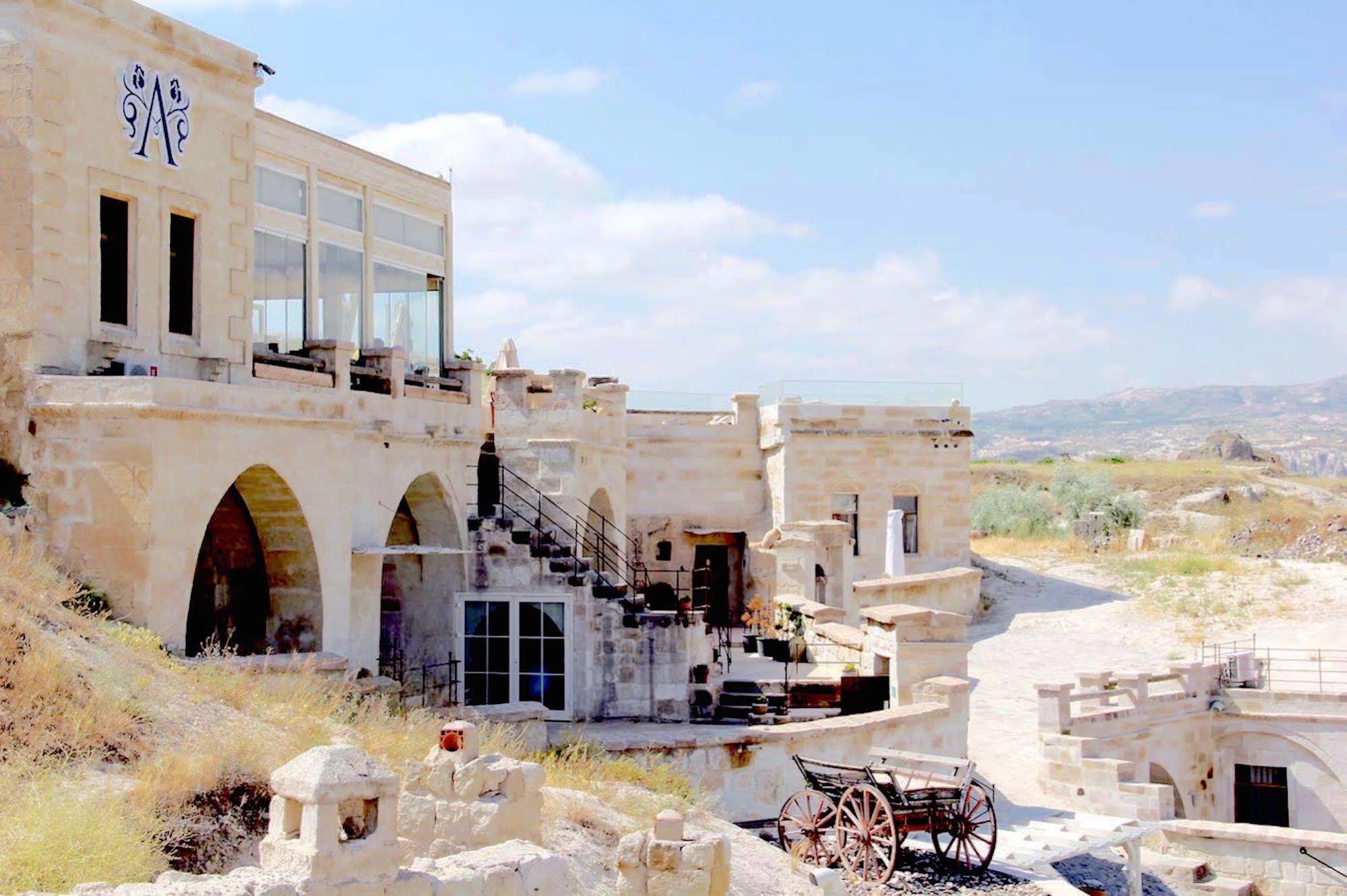 Hotel Azure Cave