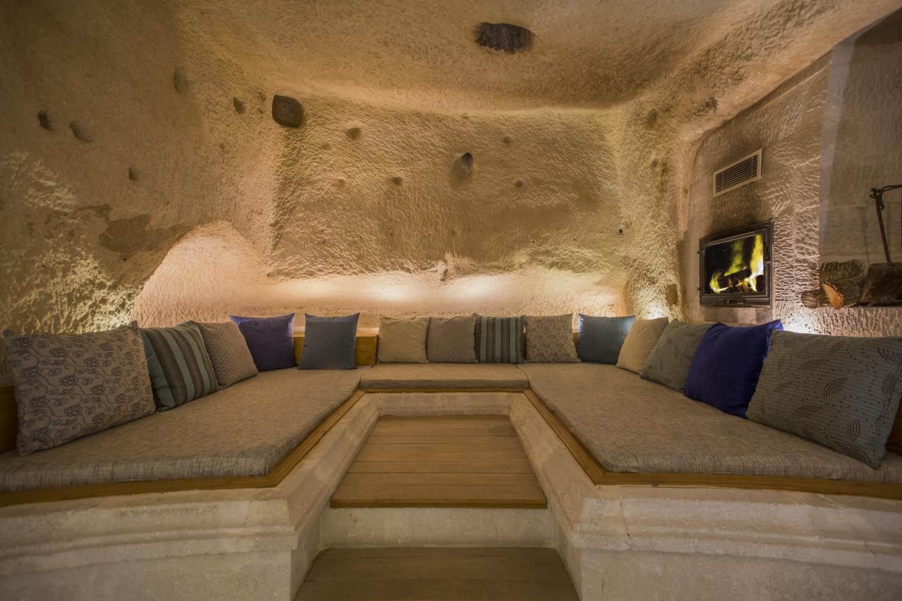 Azure Cave - Cappadocia 2*