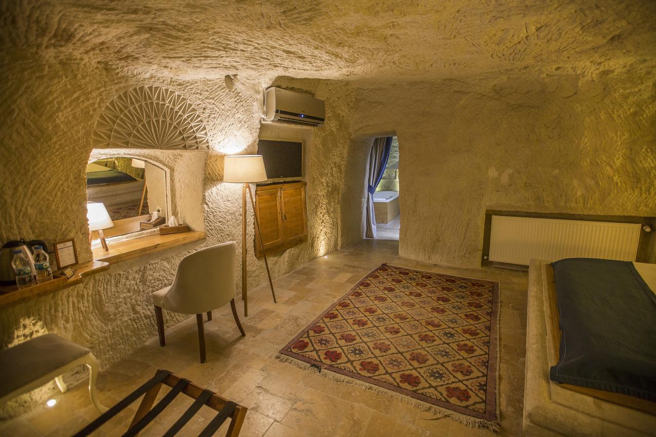 Azure Cave - Cappadocia 2*