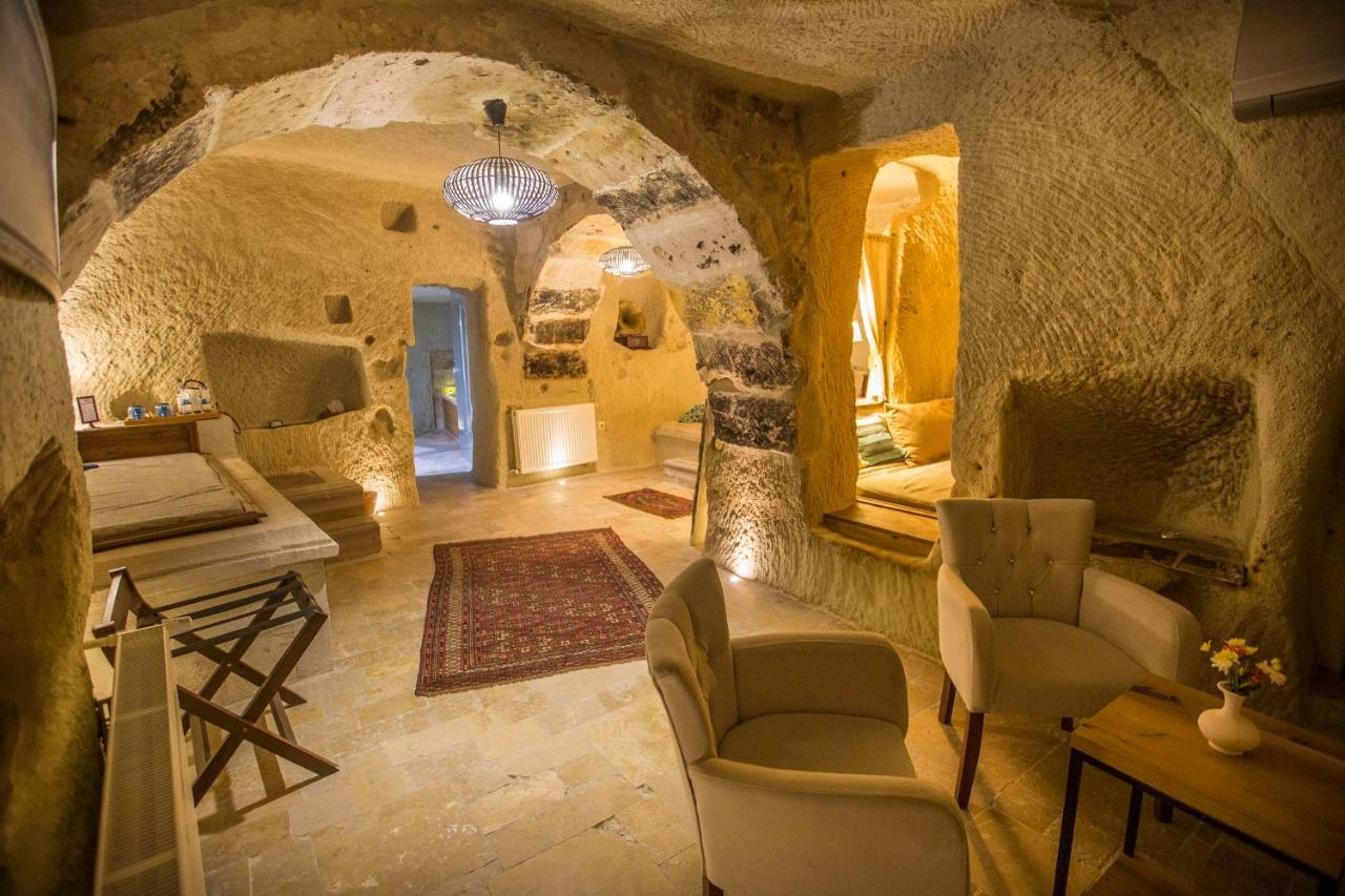 Hotel Azure Cave