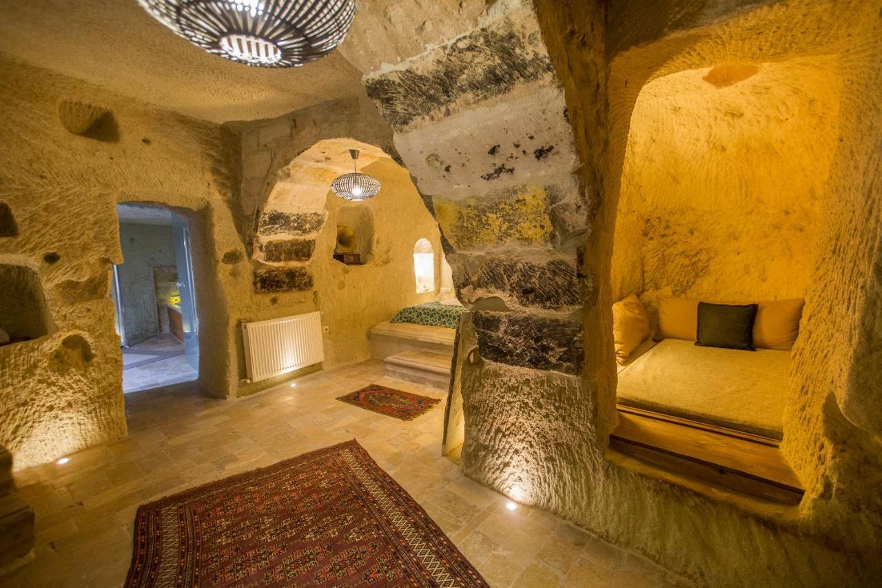 Azure Cave - Cappadocia גורמה