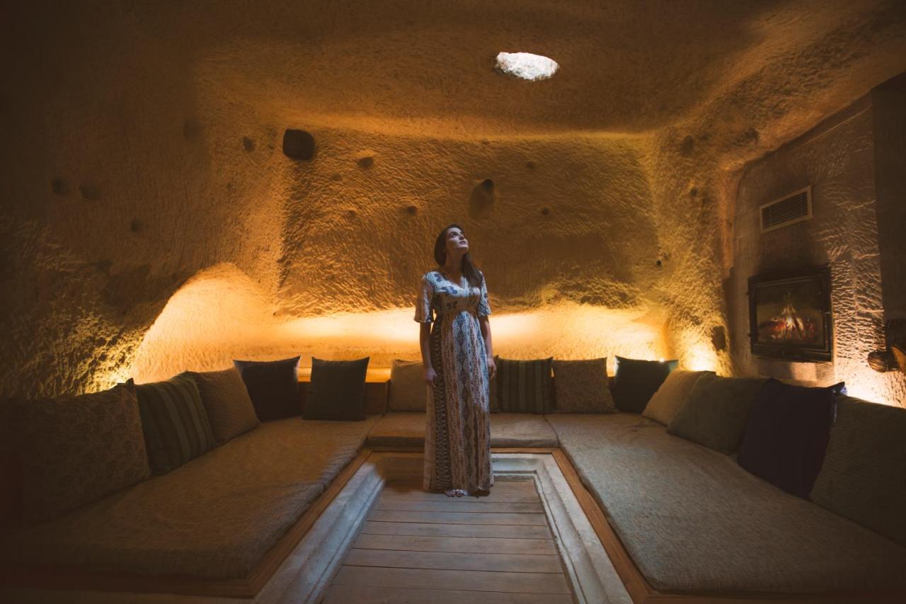 Hotel Azure Cave