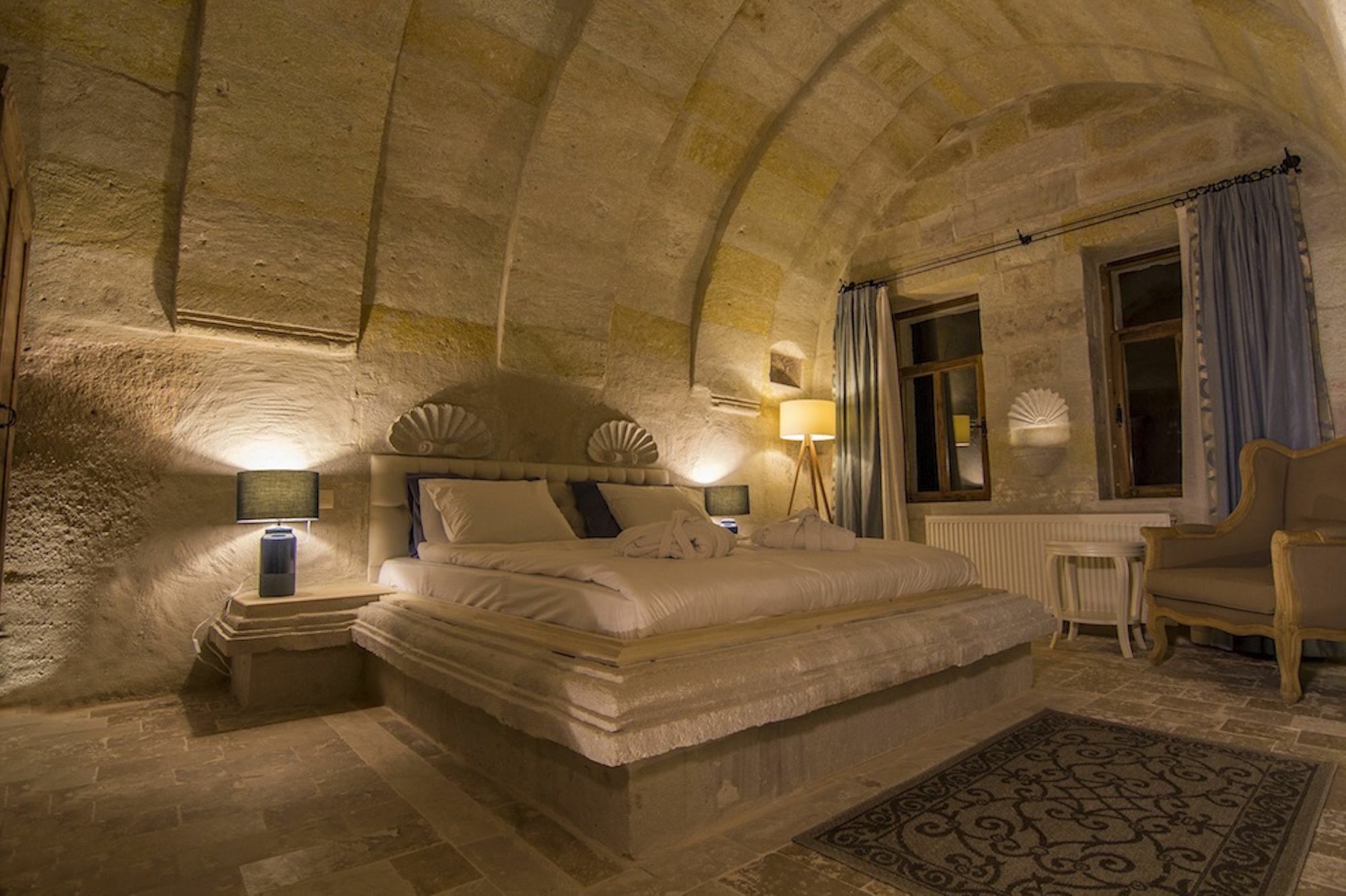Hotel Azure Cave